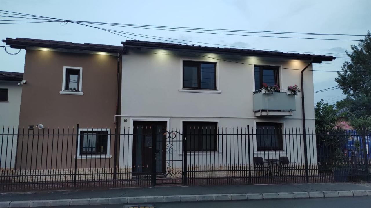Casa Petcu Hotel Craiova Buitenkant foto
